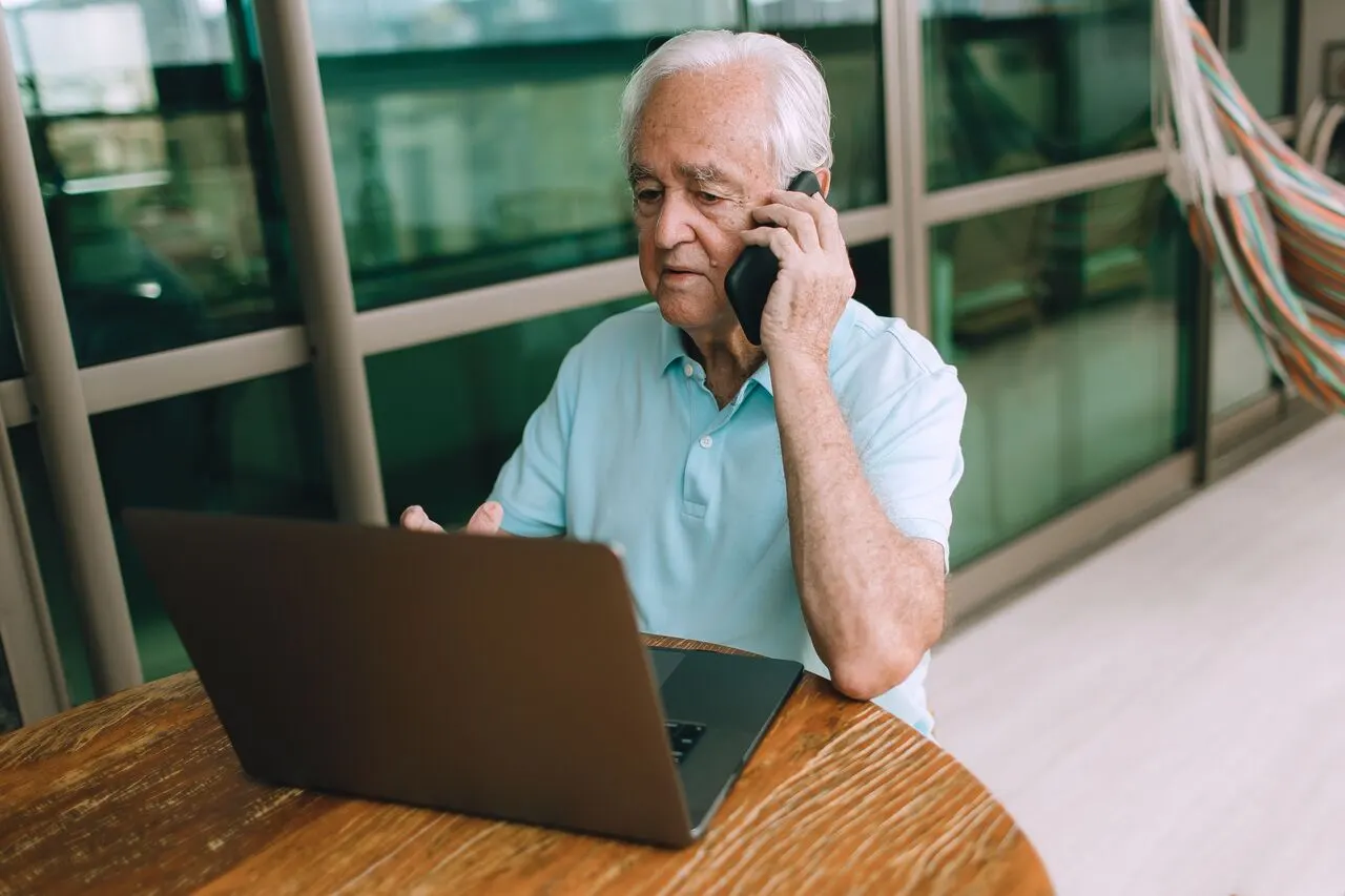 Elderly person on the phone