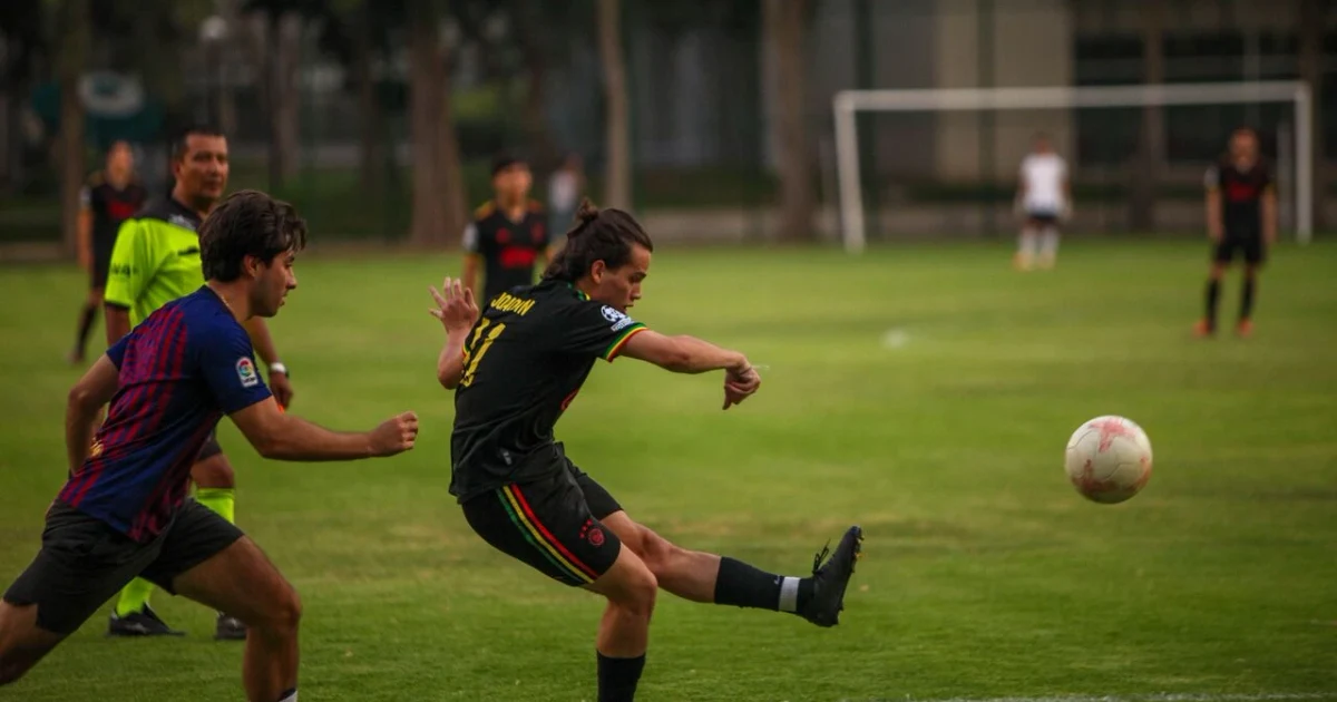Partido de fútbol.