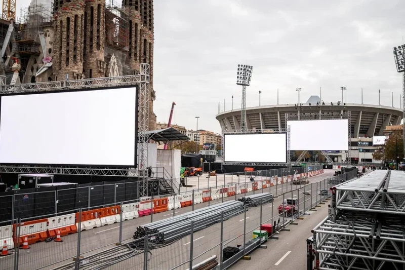 Preparativos en Barcelona para la llegada del Papa León XIV