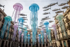 la plaza rovira triunfa con su decoracion marina en las fiestas de gracia 7590